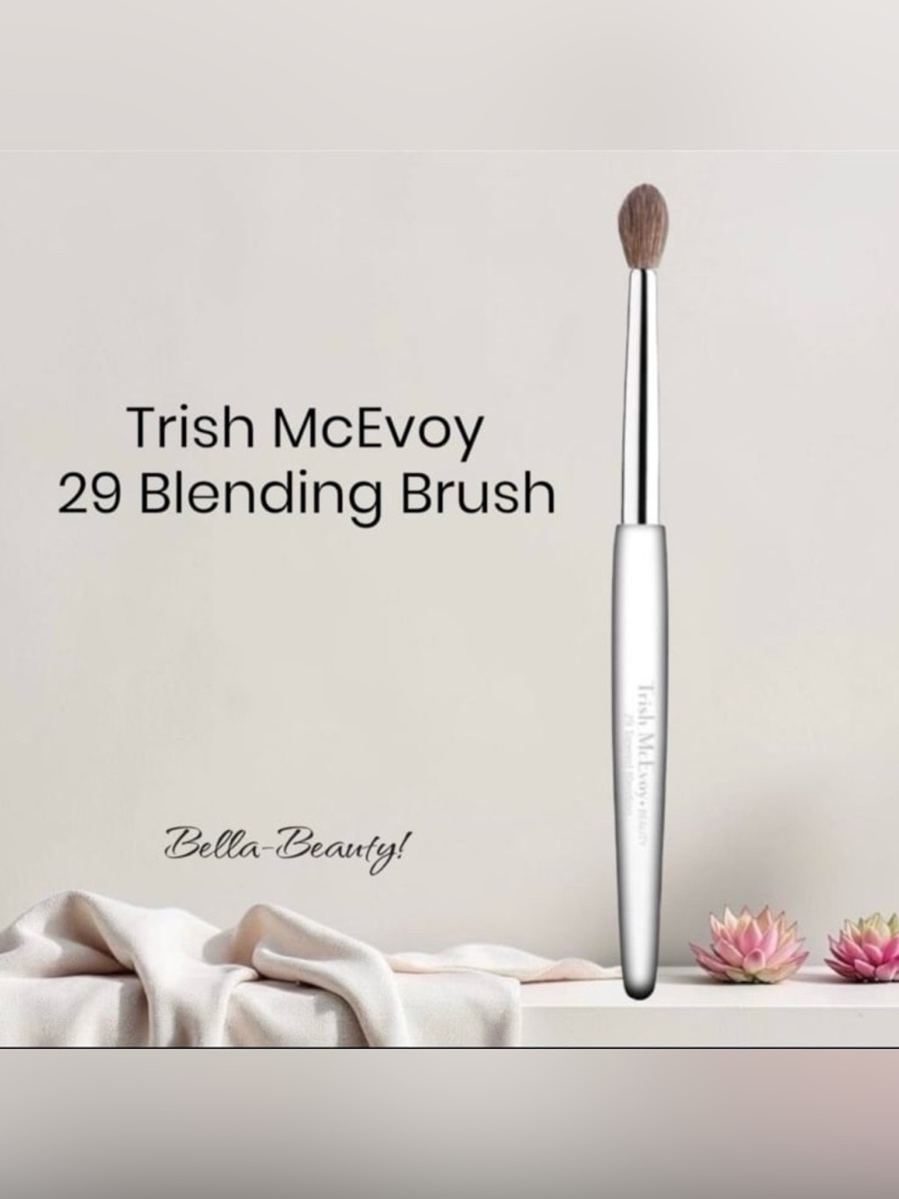 Trish McEvoy 29 Tapered Blending Brush   ~NEW~